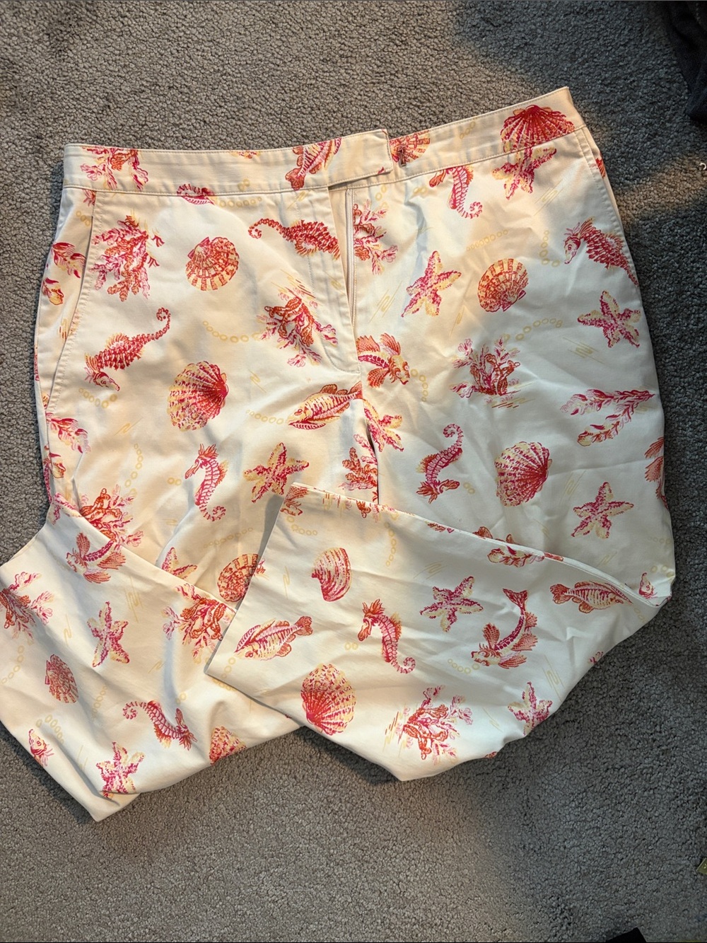 Brooks Brothers Coastal Summer Cream Capris with Red Seahorse Seashell Print. 12